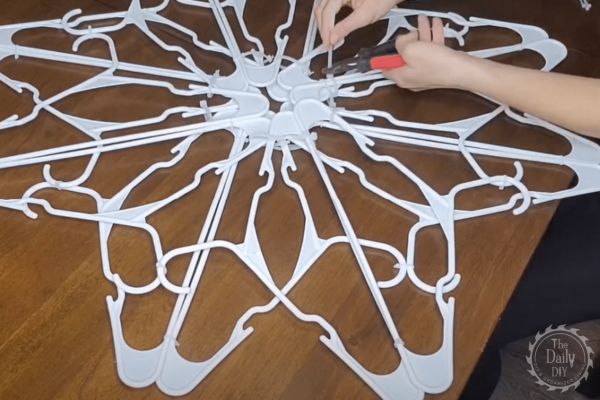 DIY Craft, Winter Snowflake from Dollar Tree Hangars
