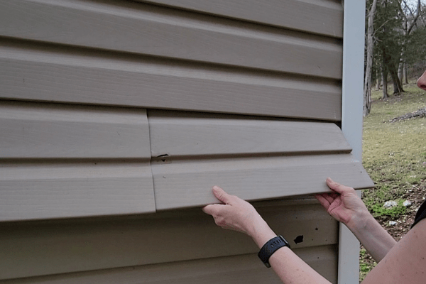 How to Fix a Hole in Vinyl Siding - Do It Yourself