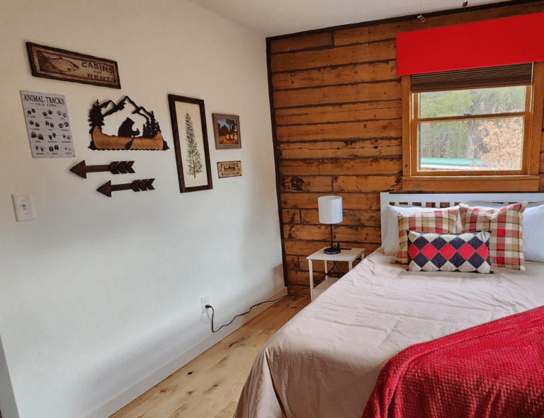 Charming and Cheap Rustic Cabin Decor