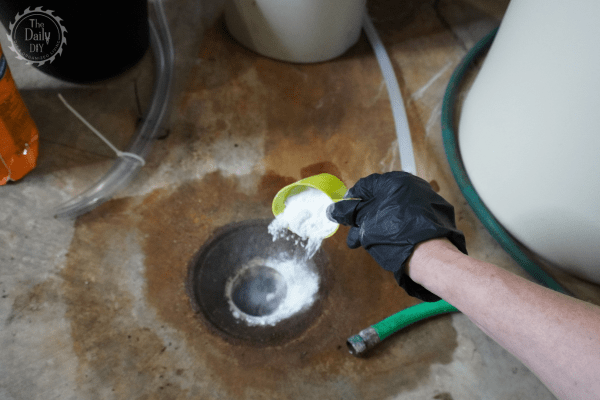 Use Baking Soda To Clean a Drain Pipe